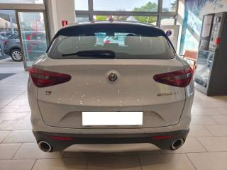 ALFA ROMEO Stelvio usata, con Autoradio