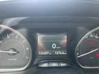 PEUGEOT 2008 usata, con Cruise Control