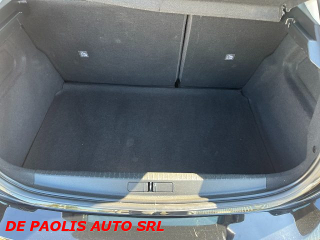 OPEL Corsa usata, con Sedile posteriore sdoppiato