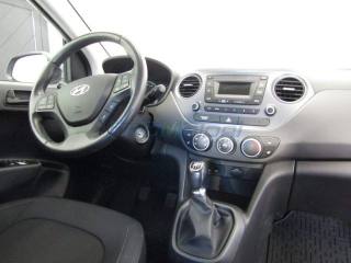 HYUNDAI i10 usata, con Autoradio