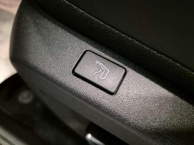 NISSAN Qashqai usata, con Leve al volante