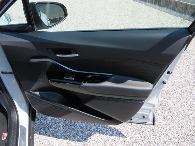 TOYOTA C-HR usata, con Telecamera per parcheggio assistito