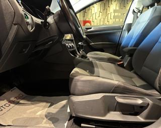 VOLKSWAGEN Golf usata, con Touch screen