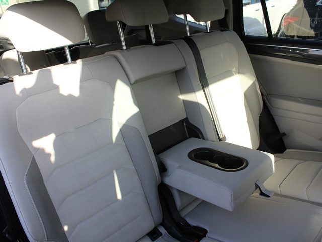 VOLKSWAGEN Tiguan Allspace usata, con Lettore CD