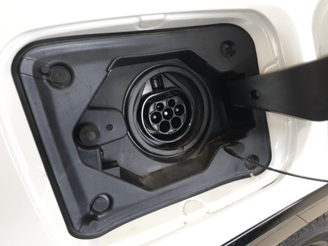 SUZUKI Across usata, con Luci diurne LED