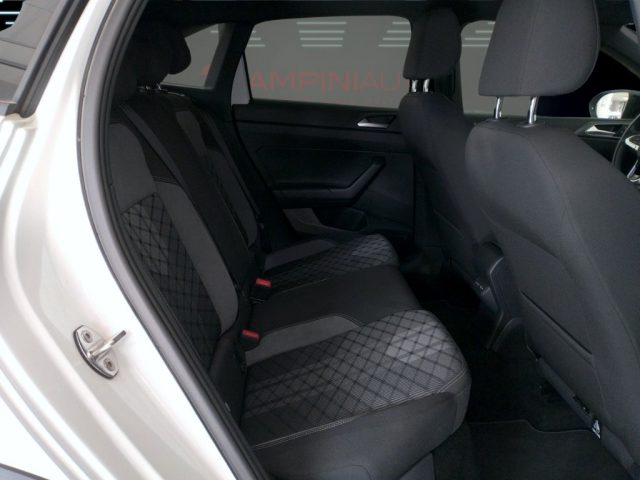 VOLKSWAGEN Taigo usata 17