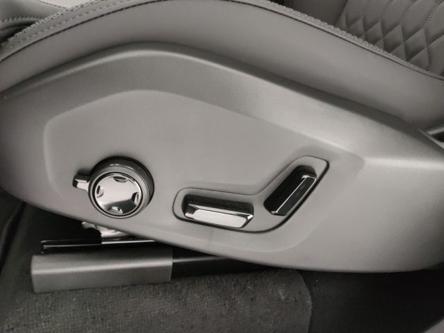 VOLVO XC90 usata, con Regolazione elettrica sedili