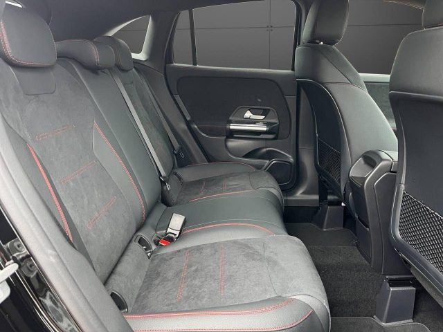 MERCEDES-BENZ GLA 200 usata, con Controllo trazione