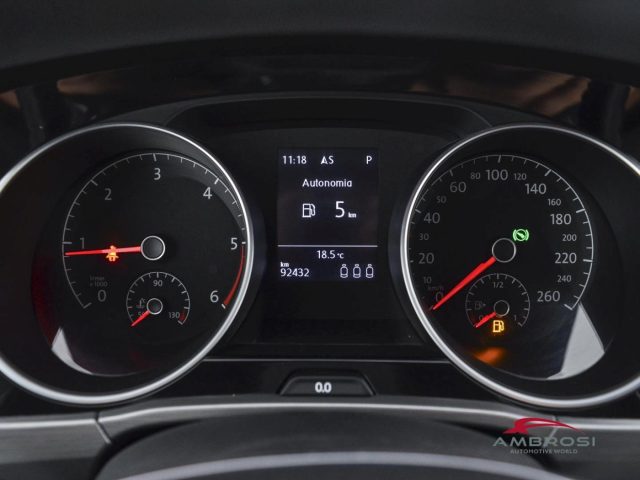 VOLKSWAGEN Touran usata 12