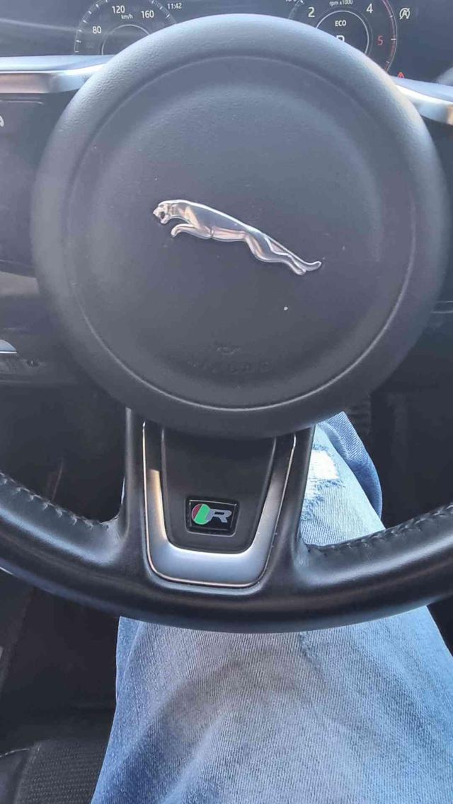 JAGUAR E-Pace usata, con Chiusura centralizzata