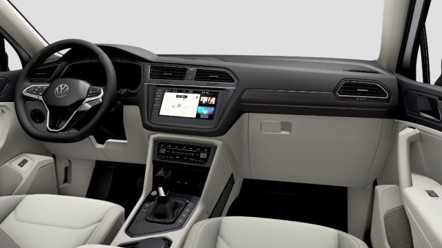 VOLKSWAGEN Tiguan Allspace usata, con Autoradio