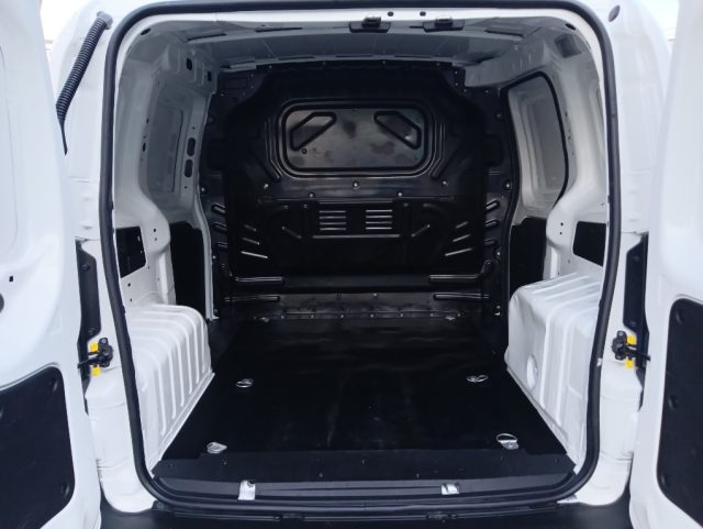 FIAT Fiorino usata, con USB