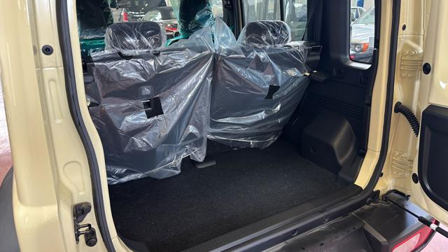 SUZUKI Jimny usata, con Telecamera per parcheggio assistito