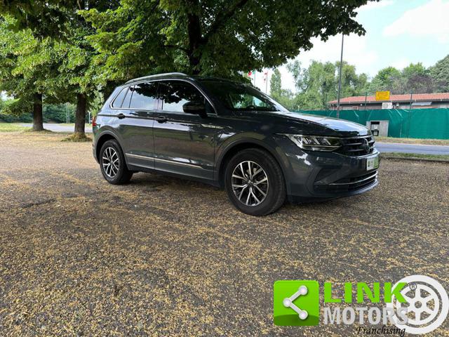 VOLKSWAGEN Tiguan usata, con Airbag laterali