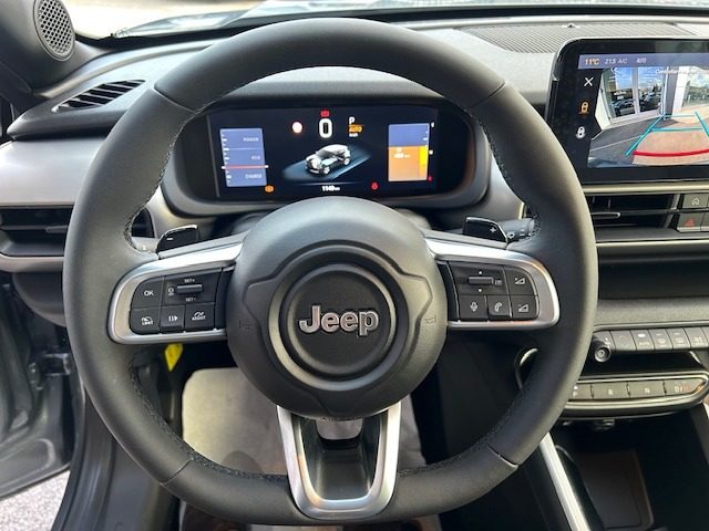 JEEP Avenger usata, con Volante in pelle