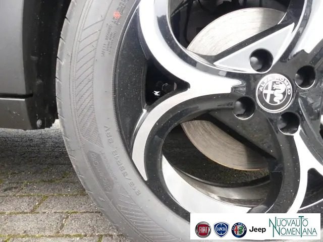 ALFA ROMEO Junior usata, con Leve al volante