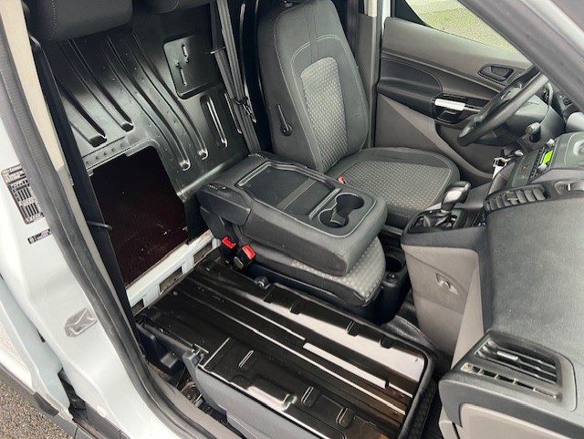 FORD Transit Connect usata, con Autoradio digitale