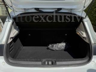 RENAULT Clio usata, con Sedile posteriore sdoppiato