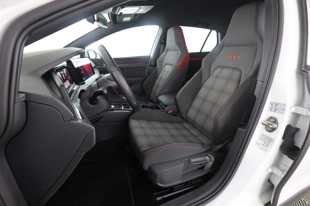 VOLKSWAGEN Golf usata 1