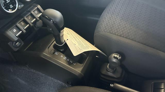 SUZUKI Jimny usata, con Bluetooth