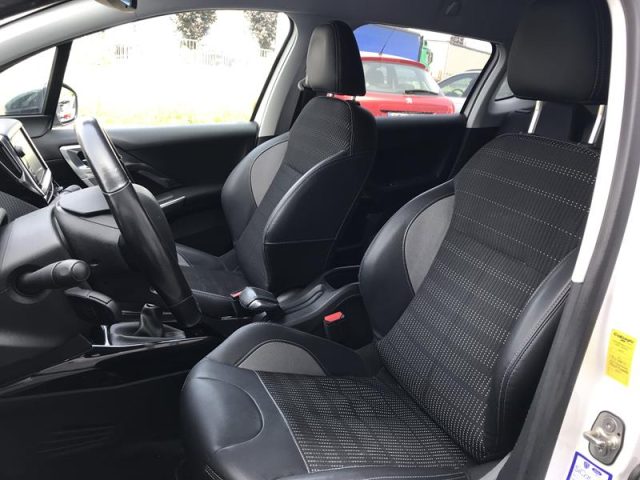PEUGEOT 2008 usata, con Chiusura centralizzata