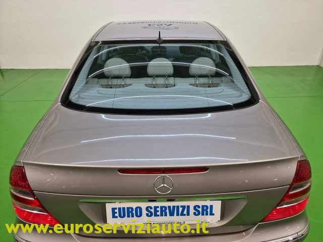 MERCEDES-BENZ E 320 usata 50