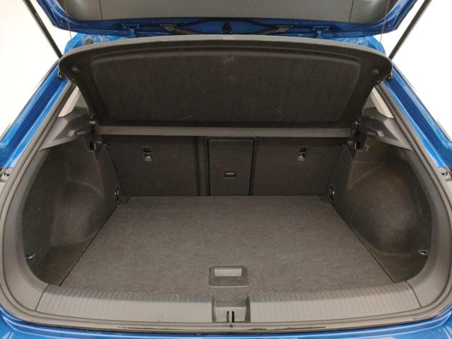 VOLKSWAGEN T-Roc usata, con USB