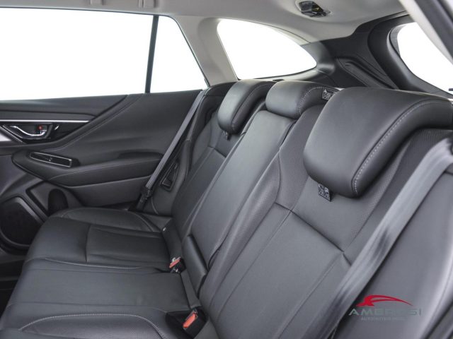 SUBARU OUTBACK usata 9