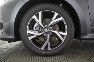 TOYOTA Yaris usata 8