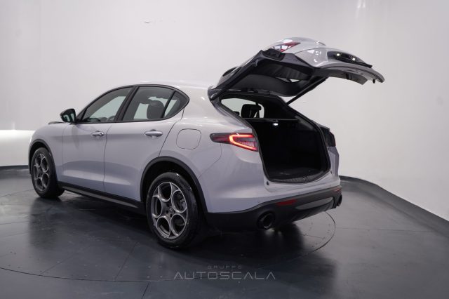 ALFA ROMEO Stelvio usata, con Sensori di parcheggio posteriori