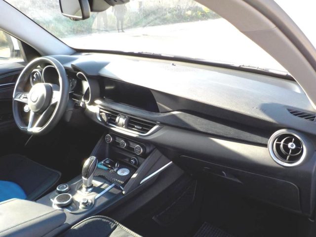 ALFA ROMEO Stelvio usata, con Autoradio digitale