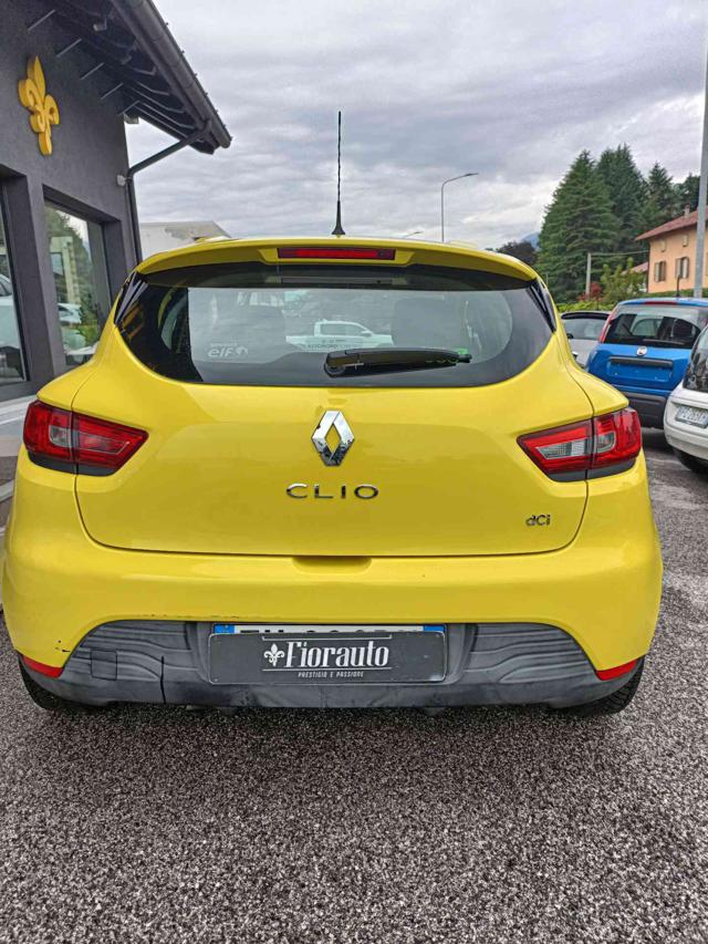 RENAULT Clio usata, con Alzacristalli elettrici