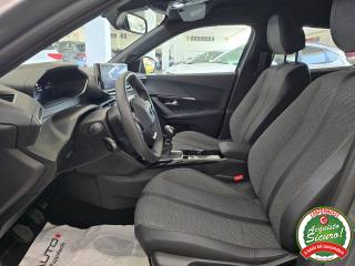PEUGEOT 2008 usata, con Touch screen