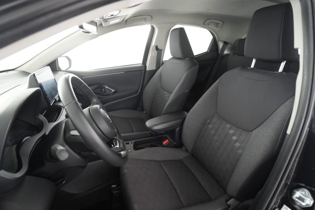 TOYOTA Yaris usata 8