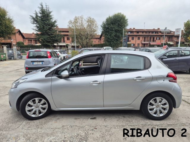 PEUGEOT 208 usata, con Autoradio