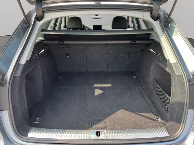AUDI A4 usata, con Fari LED