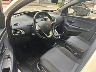 LANCIA Ypsilon usata, con Fendinebbia