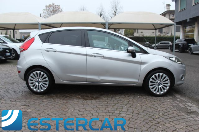 FORD Fiesta usata, con Chiusura centralizzata
