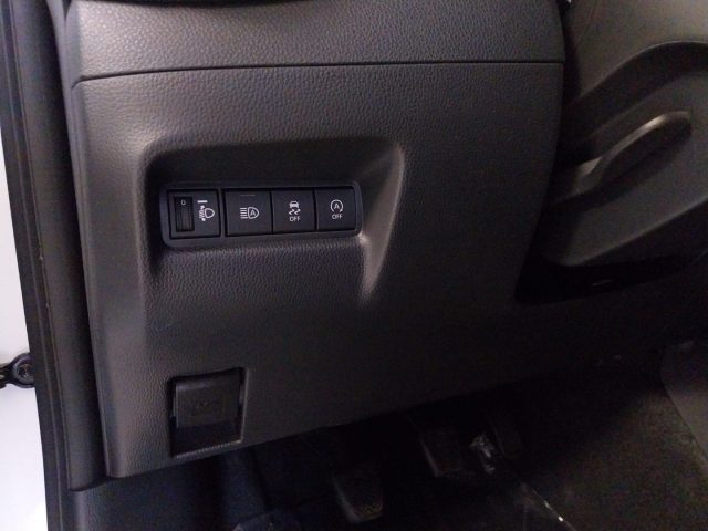 TOYOTA Aygo X usata, con Autoradio