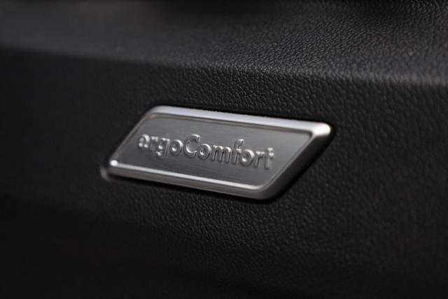 VOLKSWAGEN Touareg usata, con Fari Xenon