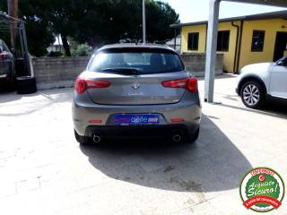 ALFA ROMEO Giulietta usata, con Autoradio