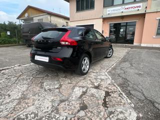 VOLVO V40 usata, con Autoradio