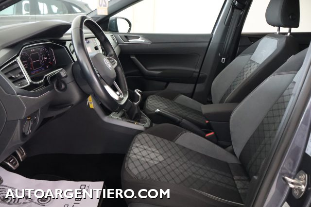 VOLKSWAGEN Taigo usata, con Autoradio
