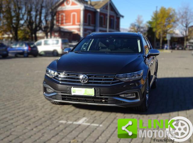 VOLKSWAGEN Passat Alltrack usata, con Park Distance Control