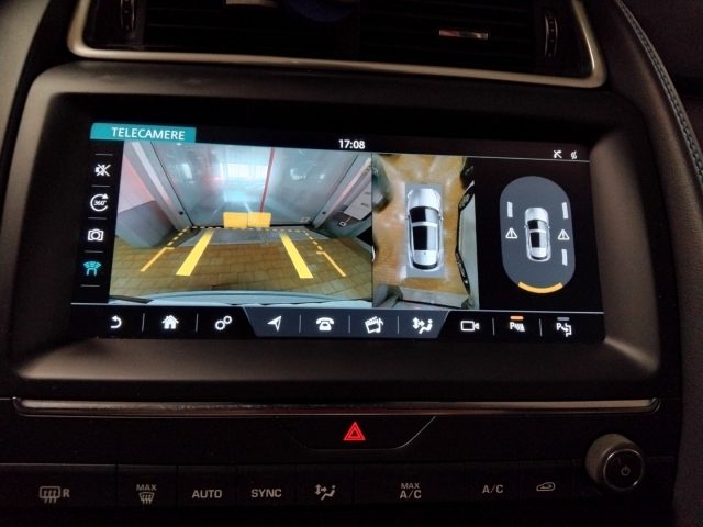 JAGUAR E-Pace usata, con Sensori di parcheggio posteriori