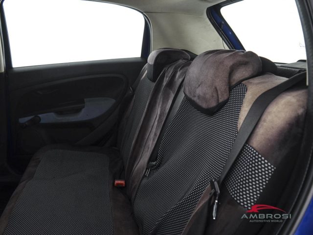 FIAT Punto usata 9