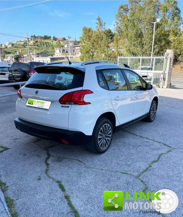 PEUGEOT 2008 usata, con Autoradio