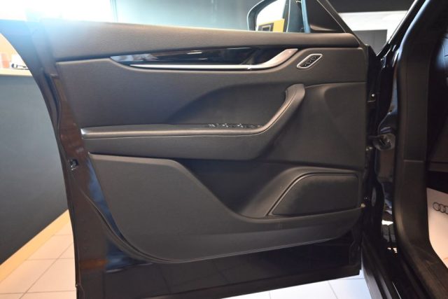 MASERATI Levante usata 42