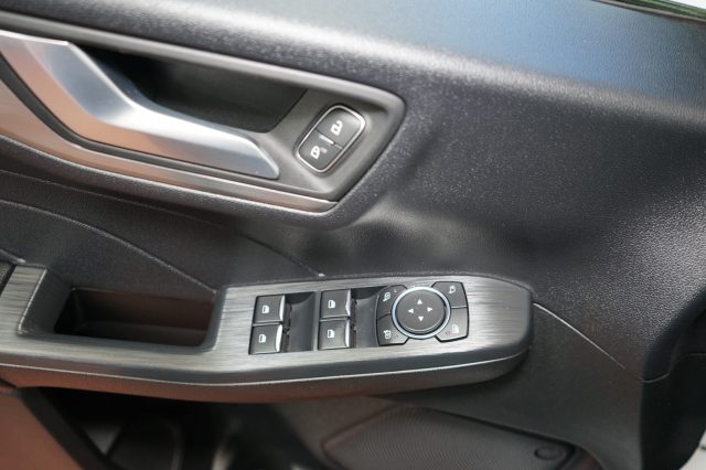 FORD Kuga usata, con Luci diurne LED