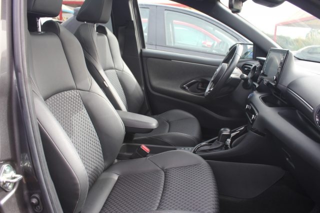 TOYOTA Yaris usata, con ESP